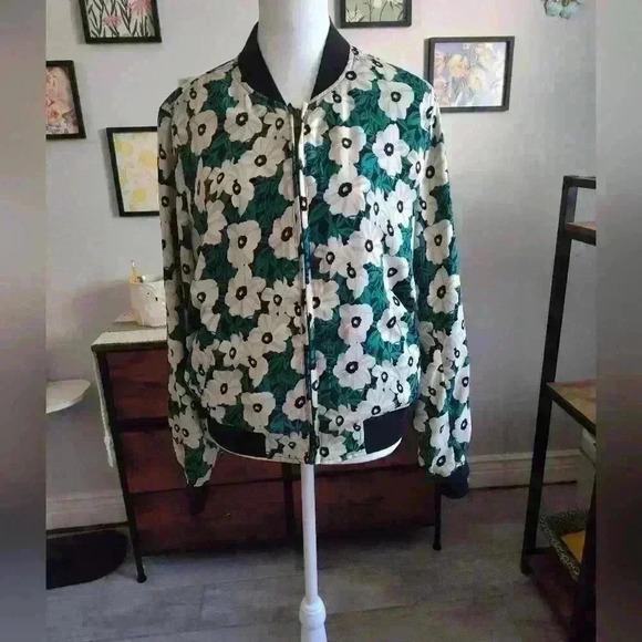 Who What Wear Jackets & Blazers - Who What Wear Floral Bomber size medium #107